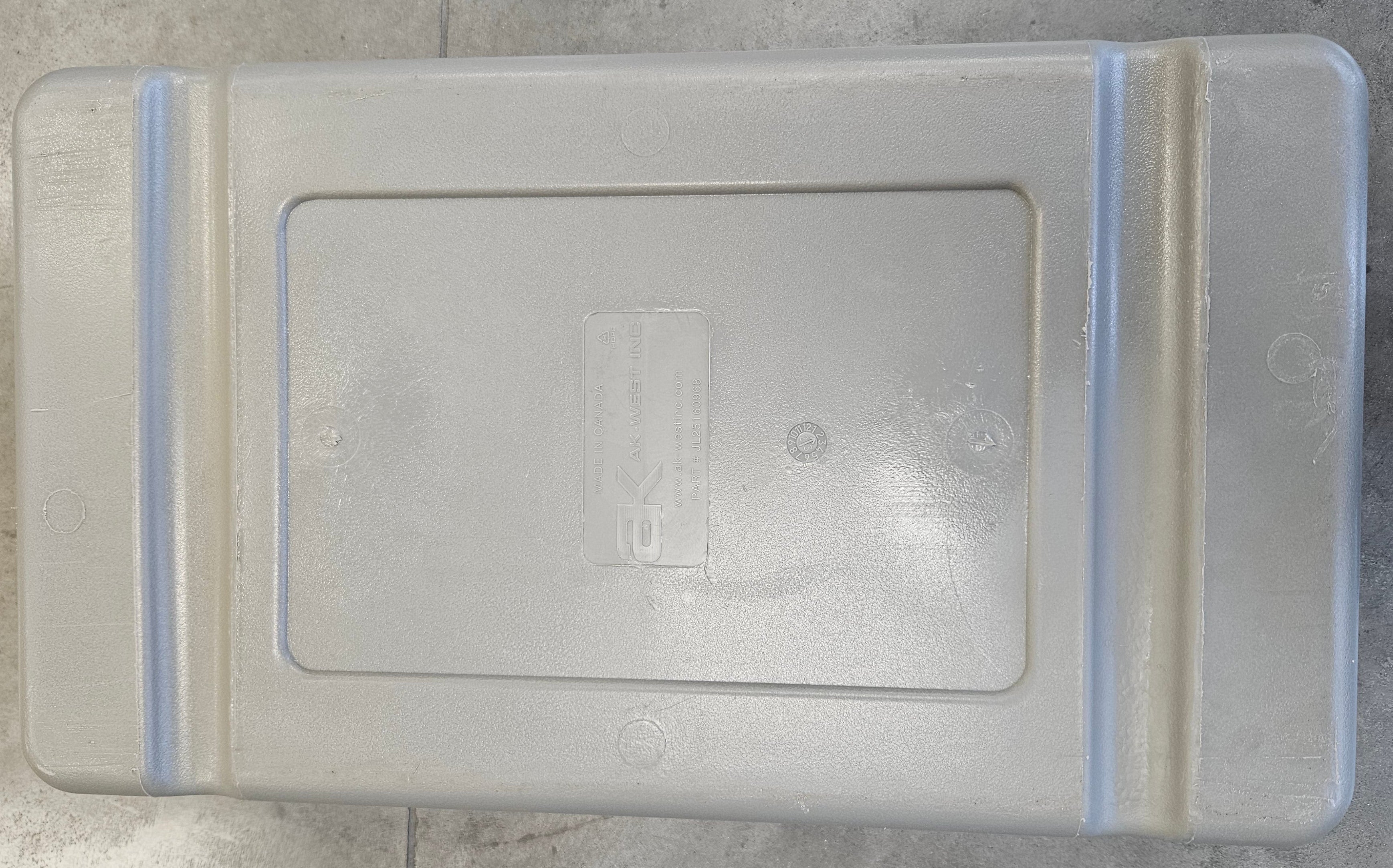 MEAT LUG GREY 22 X 16 X 8